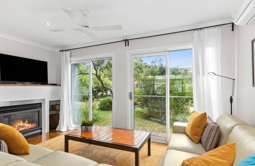 Ocean Grove House | Alice's Palace, 2-minute walk to lifeguard patrolled main surf beach