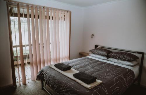 Frankland River Ski Chalet | Alkoomi Chalets
