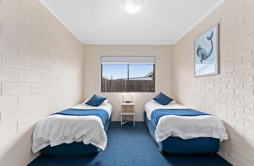 Lakes Entrance Apartment | Allambi Holiday Apartments