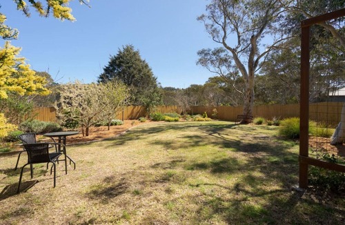Leura House | Alleura House/Bushland/Families/Groups/Pet Friendl