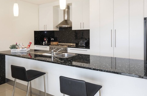 Henley Beach House | ALLURE AT HENLEY captivated in charm & elegance