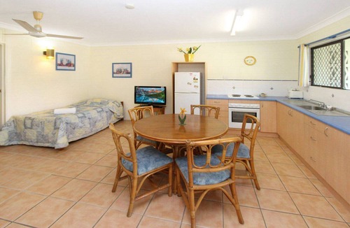 Arcadia Apartment | Alma Bay Holiday Unit 1