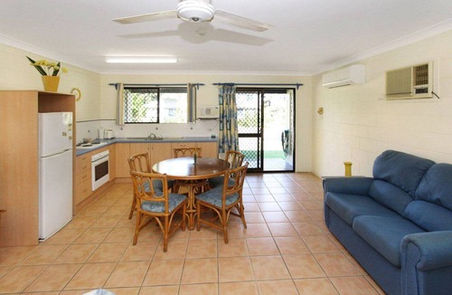 Arcadia Apartment | Alma Bay Holiday Unit 1