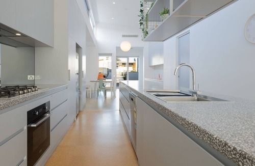Port Fairy House | Alma on Barclay - Prime central location