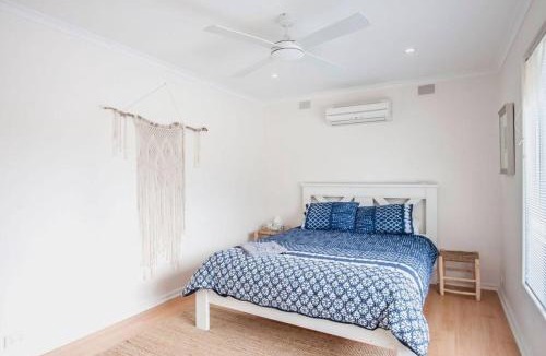 Lake Wangary House | Almonta Escape - COFFIN BAY - Perfect for couples or families
