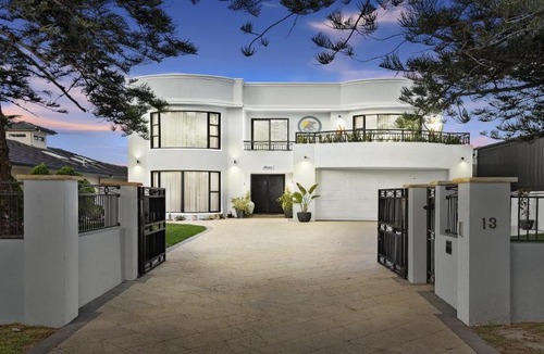 Noraville House | Aloha Beach Retreat by HolidayCo