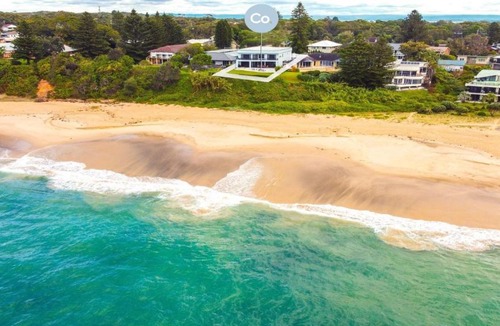 Noraville House | Aloha Beach Retreat by HolidayCo