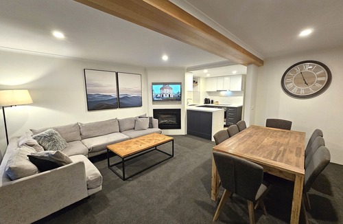 Falls Creek Apartment | Alpine View Apartments