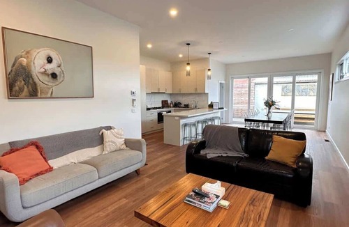 Ballarat House | Altam House, Ballarat Central