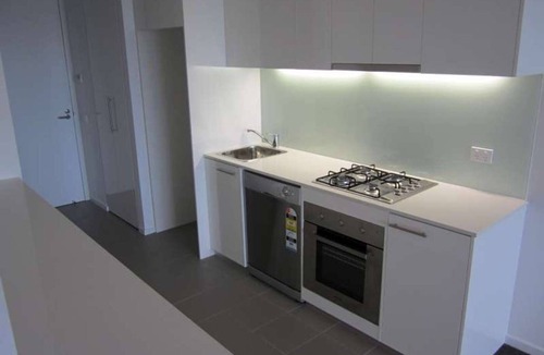 Flemington Apartment | Amazing City Views - with car park