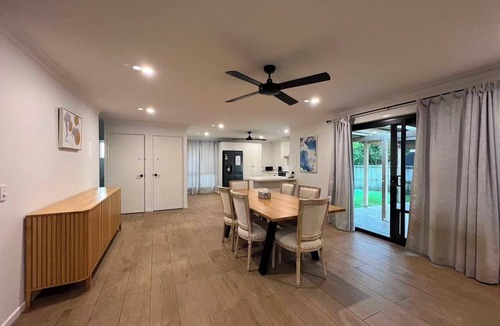 Rothwell House | Amazing luxury 4 bedrooms 2 Bath