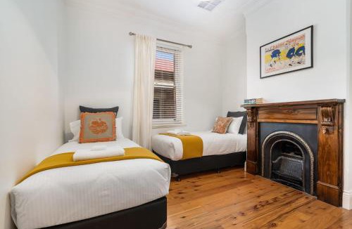 Orange House | Ambrose On Byng - Central Location