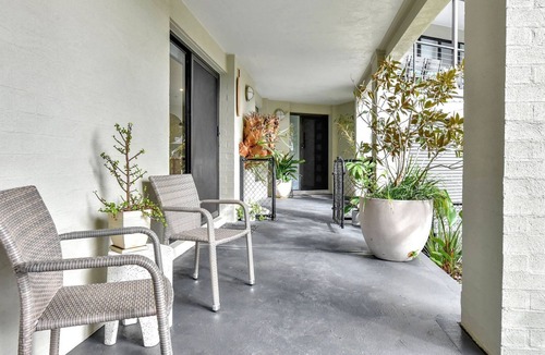 Nelson Bay Apartment | Anaka Retreat - Charming Holiday Home in Nelson Bay