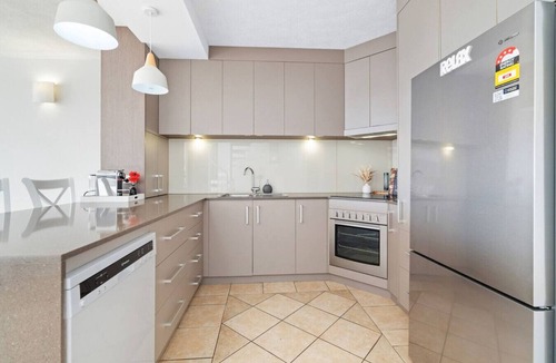 Cullen Bay Condo | Anchor Point Penthouse: Marina Views ~ Pool ~ BBQs