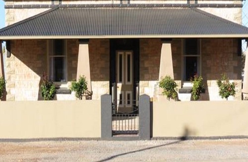Wallaroo House | Anchors Away Holiday Cottage
