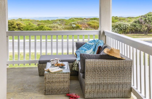 Lancelin House | Anchors Away - Uninterupted views of the bay