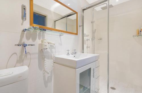 Narooma House | Anchors Aweigh - Adult Guests Only