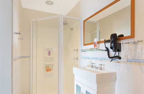 Narooma Bed & Breakfast | Anchors Aweigh Narooma