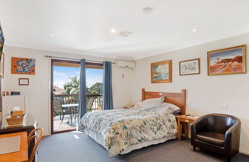 Narooma Bed & Breakfast | Anchors Aweigh Narooma