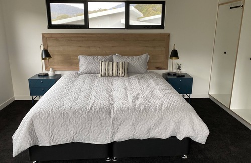 Crackenback Ski Chalet | Aniyah Chalet - Serene Summer Getaway