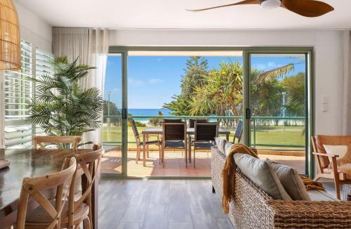 Byron Bay Apartment | Apartment 3 Surfside - beachfront with ocean views