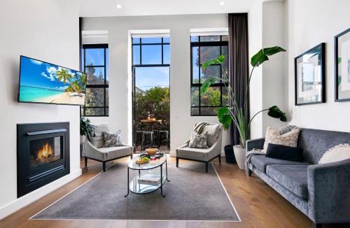 Geelong Apartment | Apartment Geelong Heritage Luxury Ground Floor Courtyard