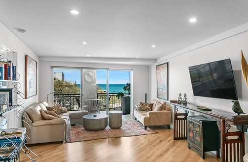 Scarborough Apartment | Apartment M305 - a popular beachside apartment!