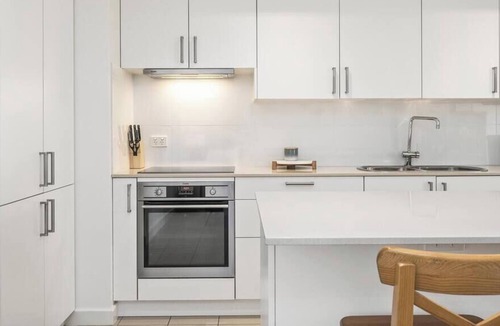 Scarborough Apartment | Apartment R213 - fresh, coastal and contemporary!