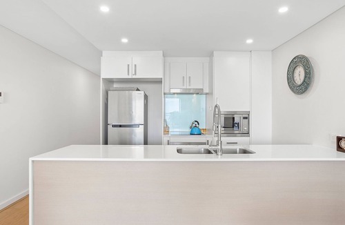 Shoal Bay Apartment | Apartment with water views in Central Shoal Bay