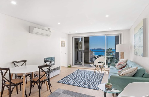 Shoal Bay Apartment | Apartment with water views in Central Shoal Bay
