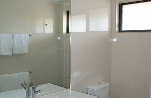 Apollo Bay Hotel | Apollo Bay Motel and Apartments