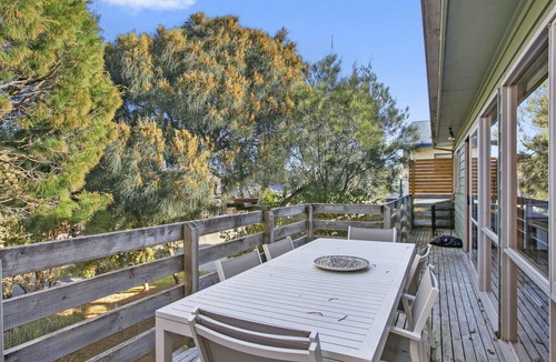 Apollo Bay House | Apollo Bay People N Paws - Free WIFI, Netflix, Pets Welcome