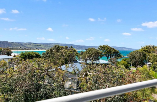 Marengo House | APOLLO BAY SHOREHOUSE - Ocean Views - 50m from Beach