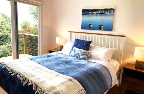 Apollo Bay House | Apollo Ocean Blue Ocean View Wi-Fi Pet Friendly