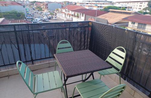 Cayenne Apartment | Appartement NANA A 34 - Appartement Cosy et Lumineux - Vue Panoramique- Centre ville- - Cuisine équipée- CLIM- WIFI - NETFLIX-Parking Public Gratuit-Garage privé payant