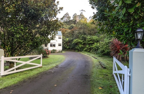 Apollo Bay Cottage | Apple Tree Cottage | Charming Coastal Getaway