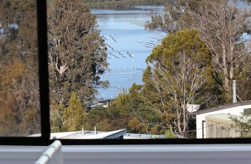 Merimbula House | Aqua La Vista - 4 Bedroom 3 Bathroom - Pet friendly house with views - 3+ nights