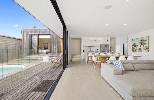 Blairgowrie House | Aqua Luna - Stylish Retreat by Koonya Ocean Beach