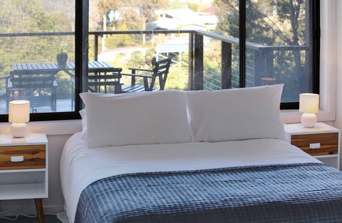 Merimbula Cabin | Aqua Vista - Pet friendly with yard and views