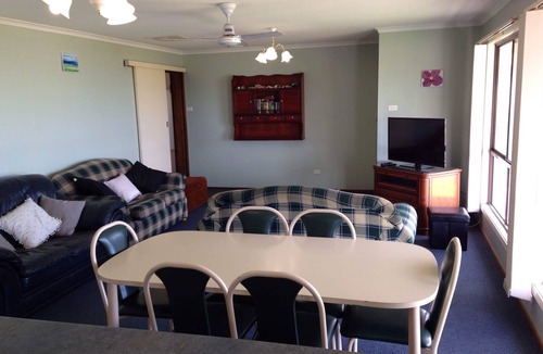 Moonta Bay Hotel | Aquamarine, Moonta Bay