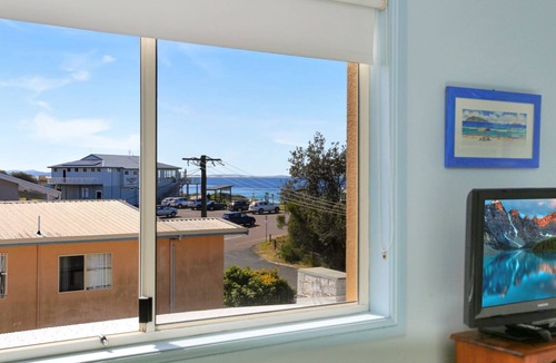 Hawks Nest Apartment | Aquarius Apartment 7