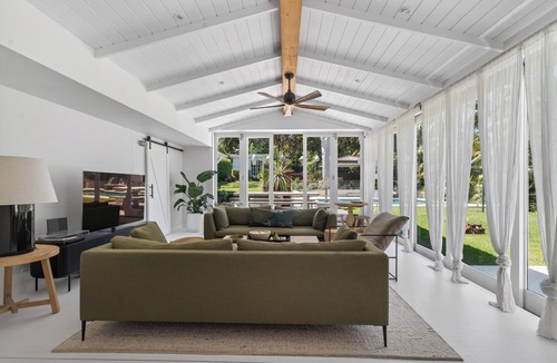 Avalon Beach House | Aroha Avalon - Luxury Pool & Beach Escape.