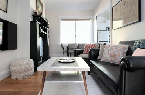 South Launceston House | Art Deco Cottage.