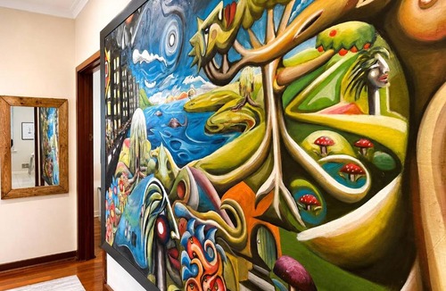 South Fremantle House | Artistic Parkside Retreat w Deck