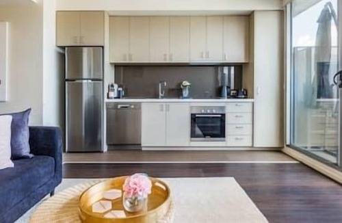 Glen Iris Apartment | Artists Loft, Pied a ‘Terre