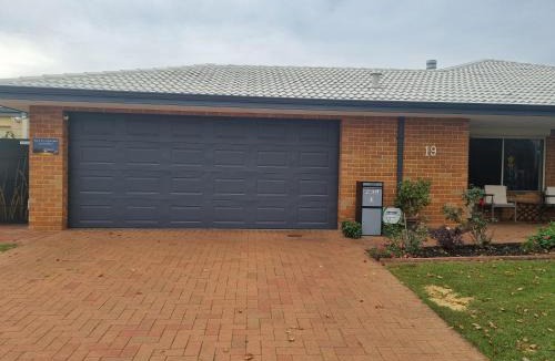 Ascot Bed & Breakfast | Ascot Air and River bed and breakfast