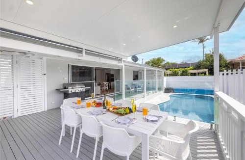 Soldiers Point House | Ash Haven, 19 Ash St - views, pool, air con, boat parking, Wi-Fi