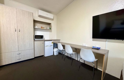 West Gosford Hotel | Ashwood Motel