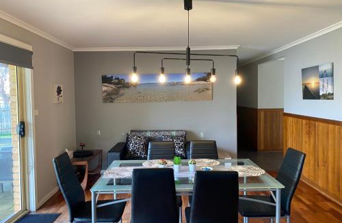 Bridport House | At HOME on HOLMES