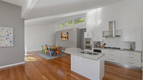 North Avoca House | At The Beach - Great Family House